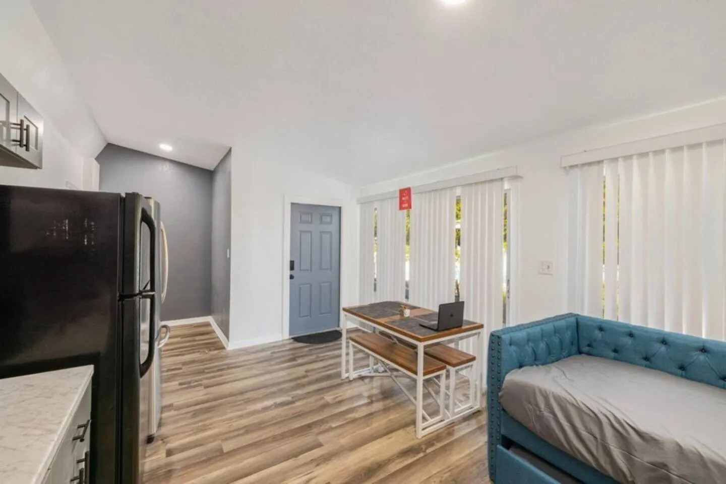 1Br W Workspace Sleeps 4 Pets Welcome Orlando
